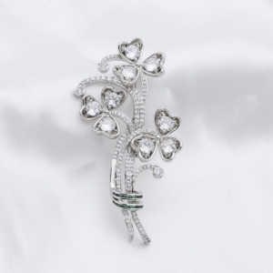 Queen Elizabeth Irish Shamrock Brooch: Ebay