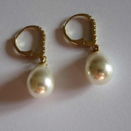 Annouska Pearl: Pearl Drops Annouska Pearl: Pearl Drops