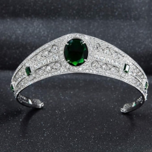 Tiara inspired by the Greville Emerald Kokshnik: Amazon