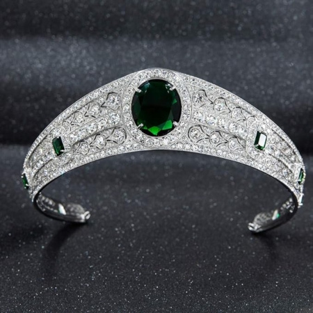 Tiara inspired by the Greville Emerald Kokshnik: Amazon