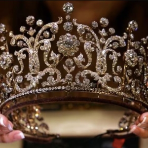 Inspired by the Poltimore Tiara: Etsy